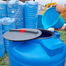 Фото-33895 Емкость вертикальная с конусным дном ВЦК-77 - 400 литров в металлической обрешётке. Спутник Агро.