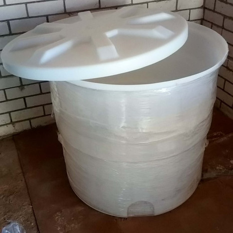 Фото-25046 Бак цилиндрический вертикальный 500 литров