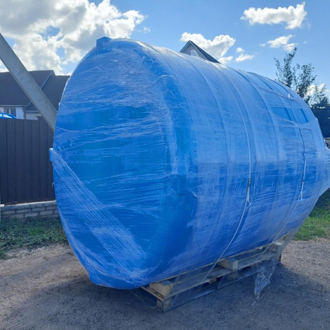 Фото-24574 Резервуар цилиндрический вертикальный 10000 литров с дыхательным клапаном для жидкостей с плотностью до 1 г/см3