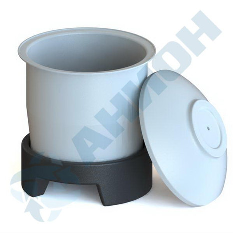 Фото-26562 Емкость цилиндрическая 660 литров на подставке