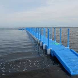 Фото-32154 Сходня к модульному пластиковому понтону с переходником