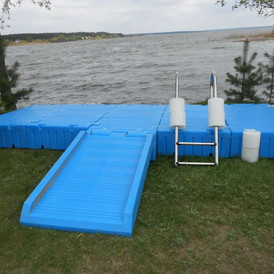 Фото-32158 Сходня к модульному пластиковому понтону с переходником