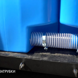 Фото-26454 Емкость ST 2000 литров с патрубками 100мм и с откидной крышкой